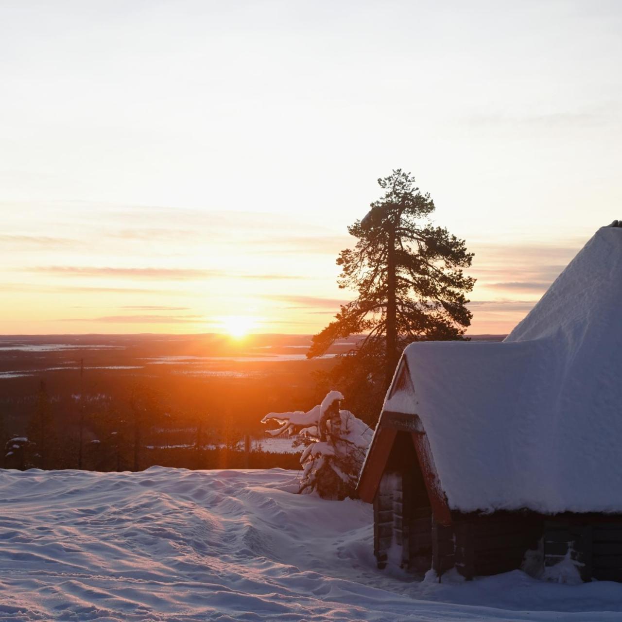 Classic Log Cabin Ski-In Ski-Out Levi Exterior photo