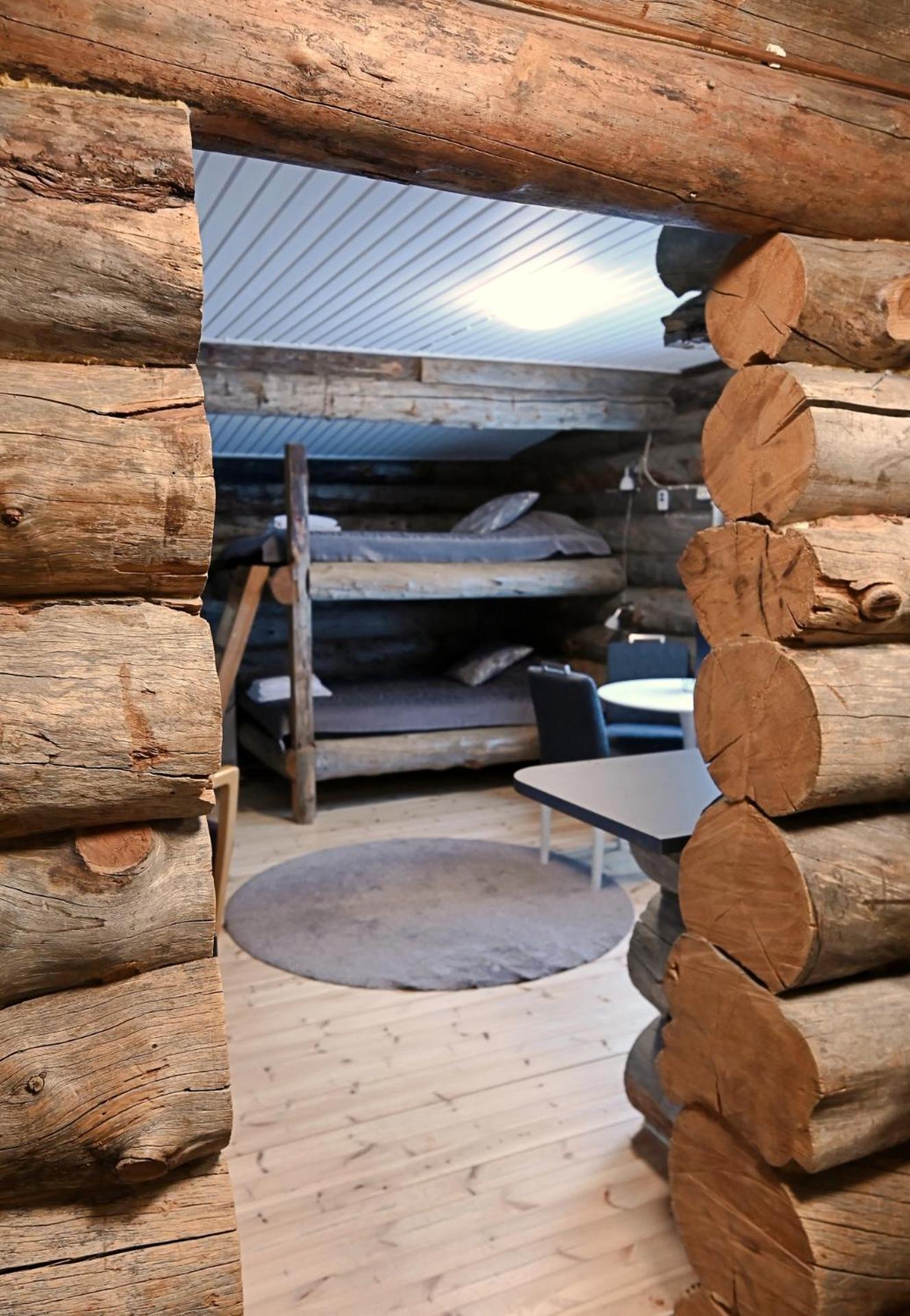 Classic Log Cabin Ski-In Ski-Out Levi Exterior photo