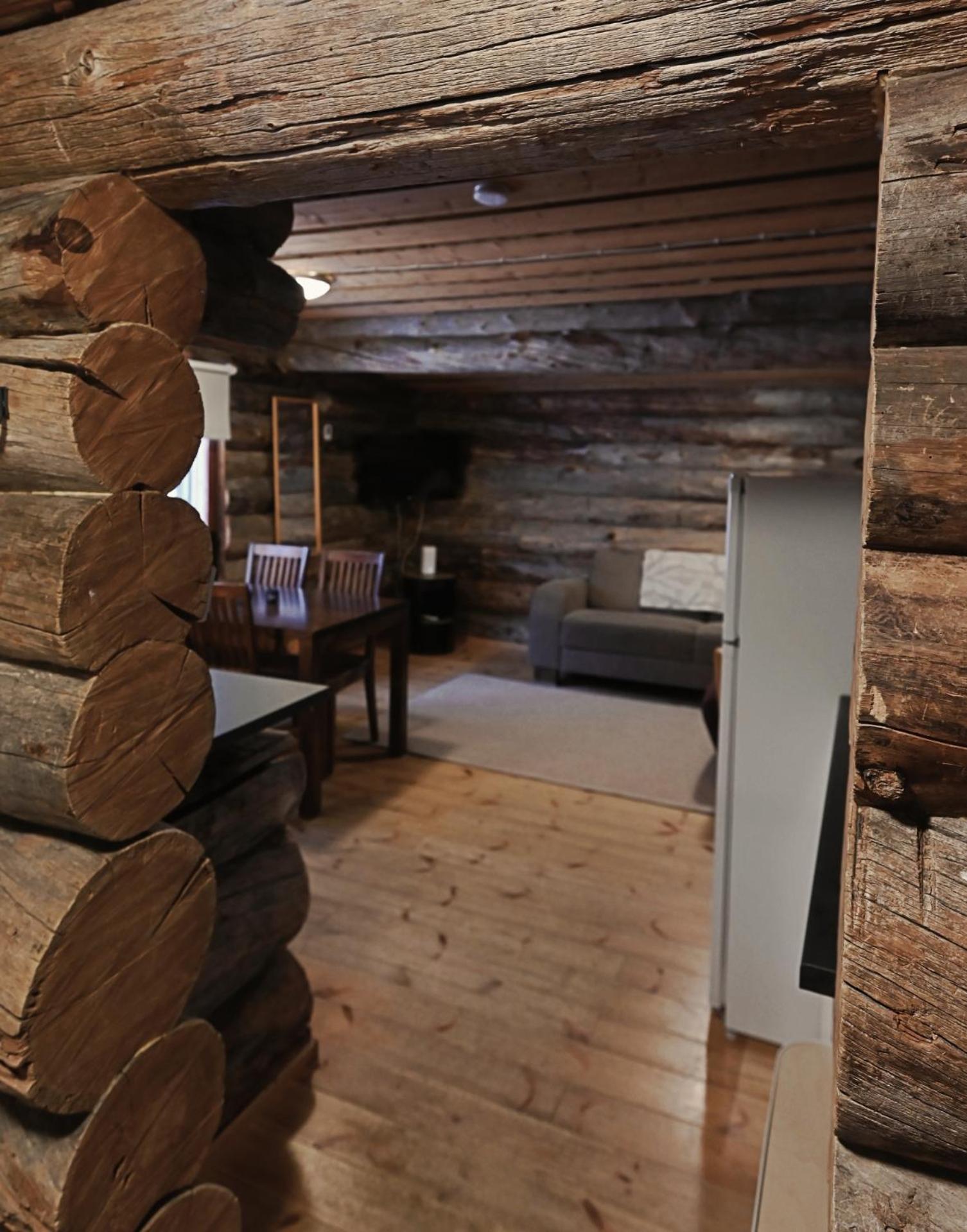 Classic Log Cabin Ski-In Ski-Out Levi Exterior photo